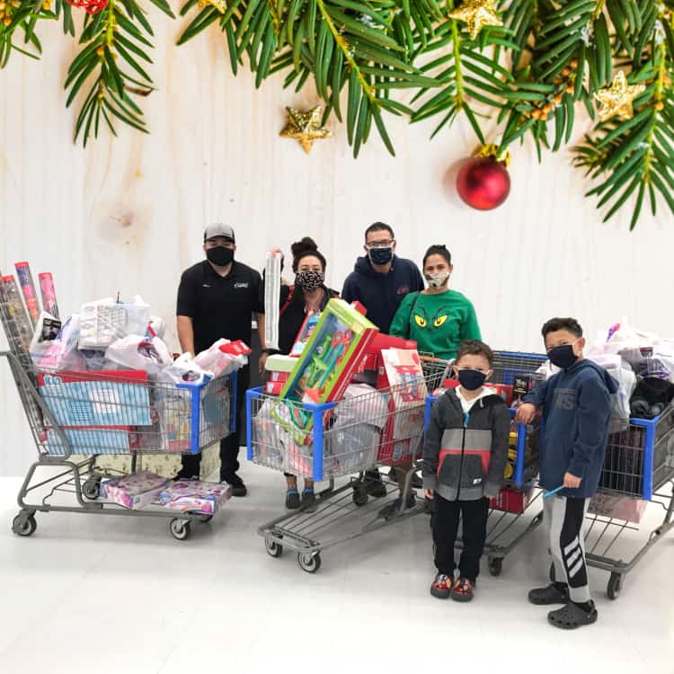 Toy Drive 2020 Santas Helpers Shopping For Gifts